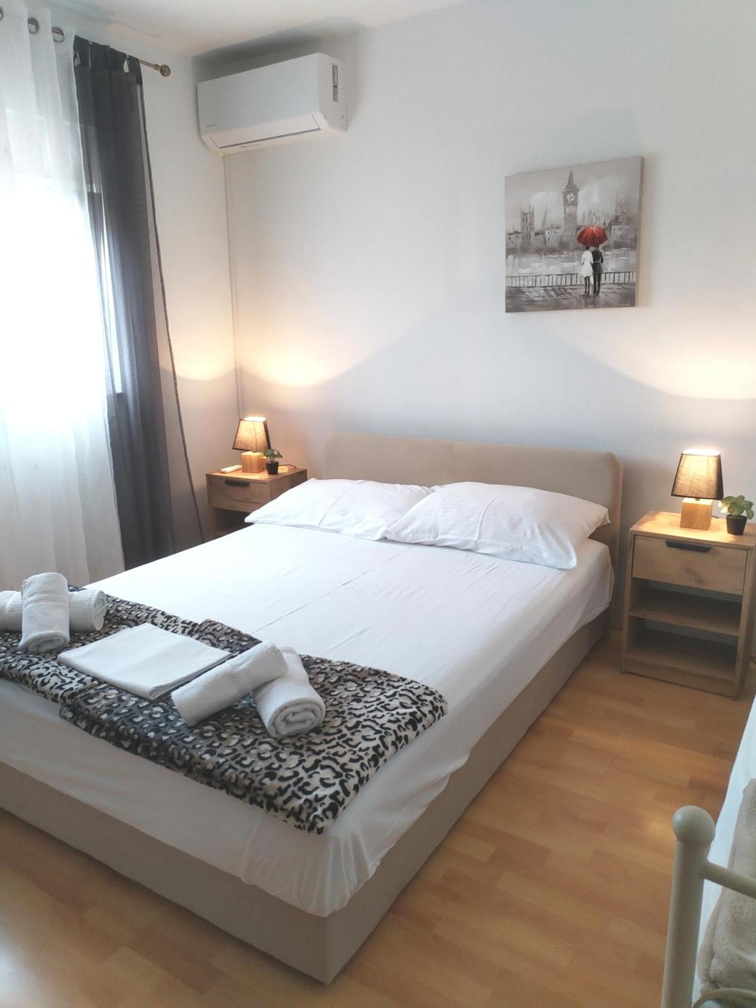 Apartments"Nika" With Private Pool Galovac  Eksteriør bilde