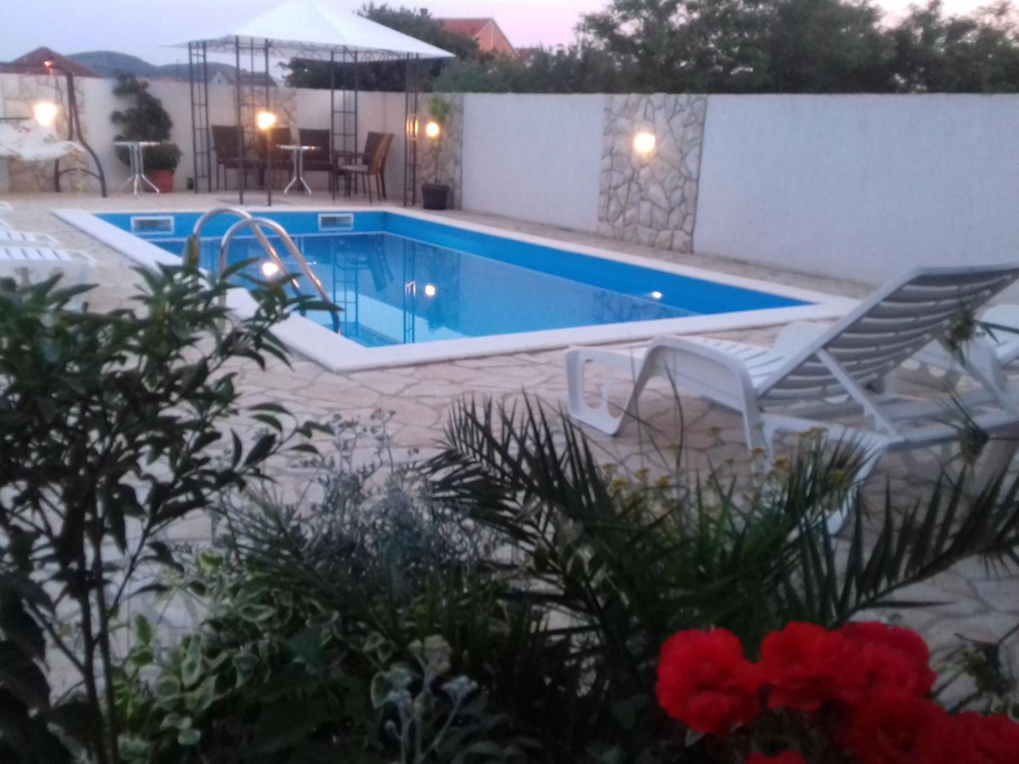 Apartments"Nika" With Private Pool Galovac  Eksteriør bilde